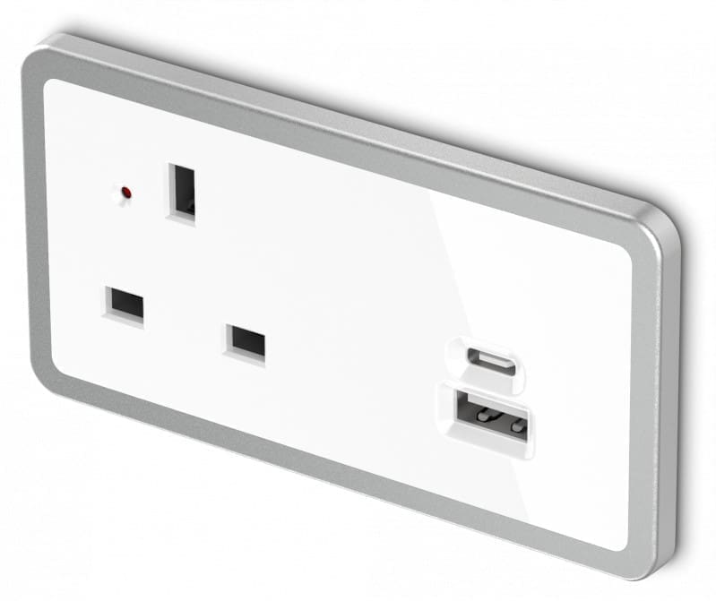Nexus Compact UK socket & USB A + C outlets