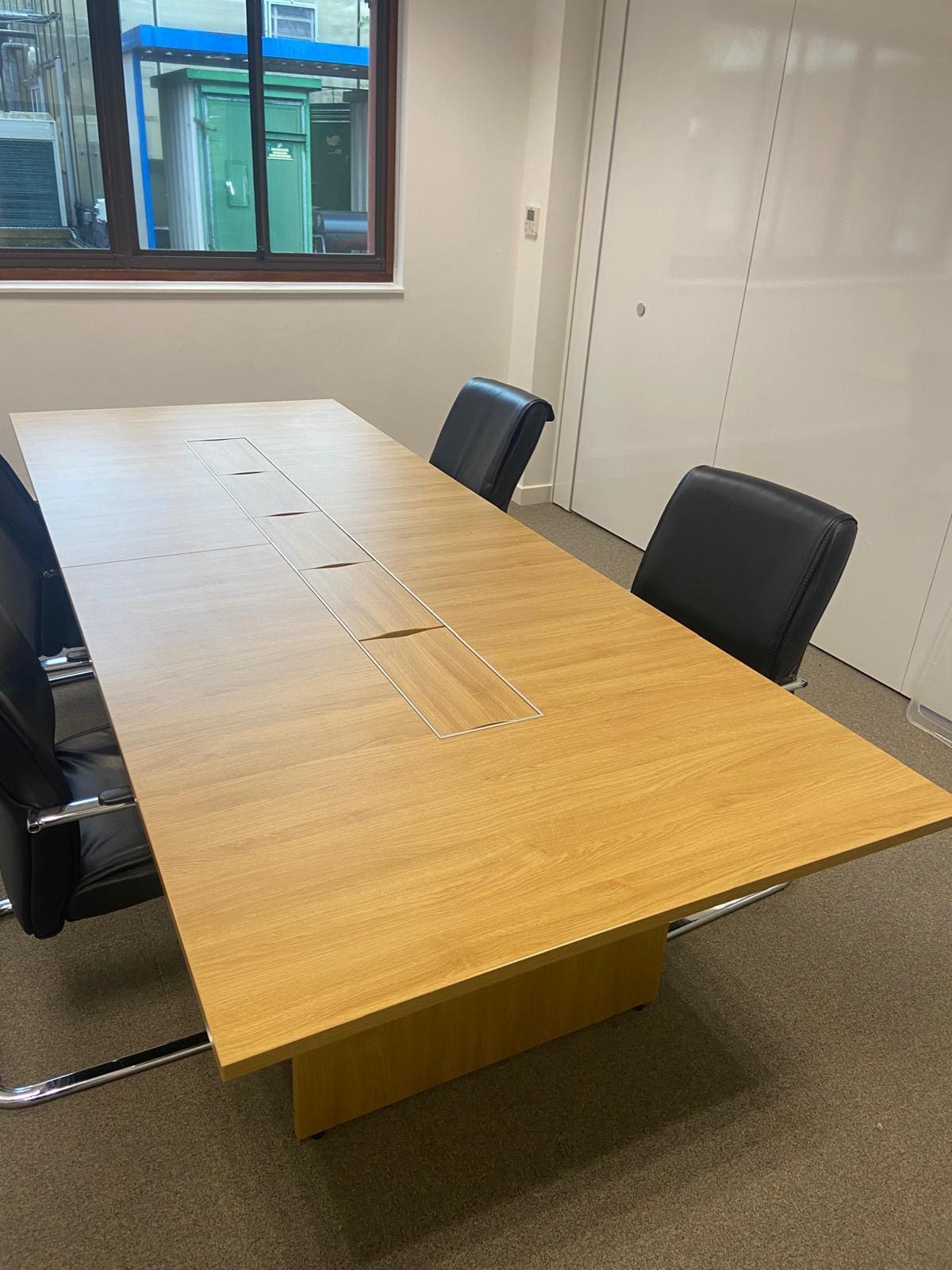Light Oak 3000 x 1200 With Built In Cable Management (Sven)