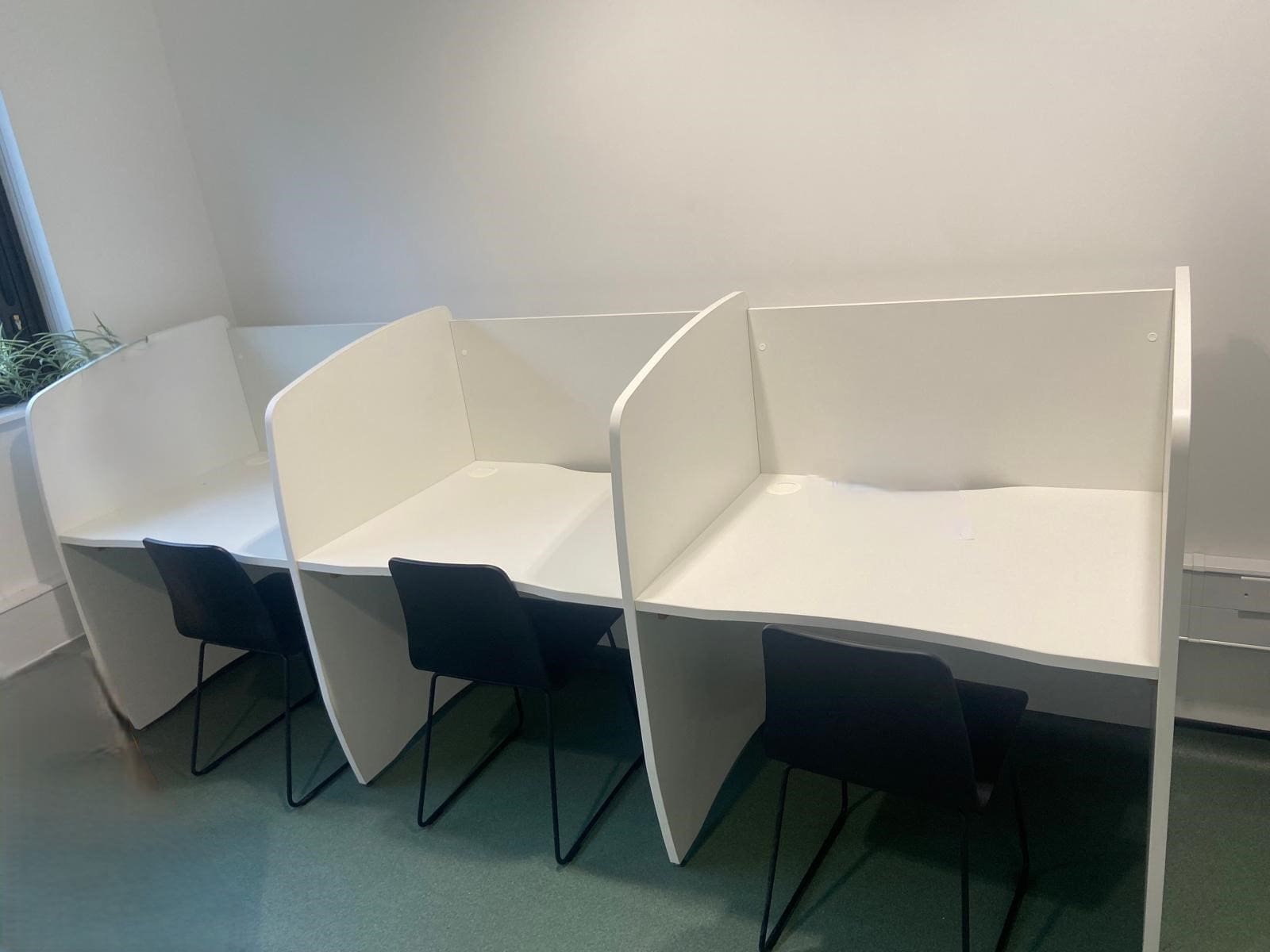 3 Person Study Hub